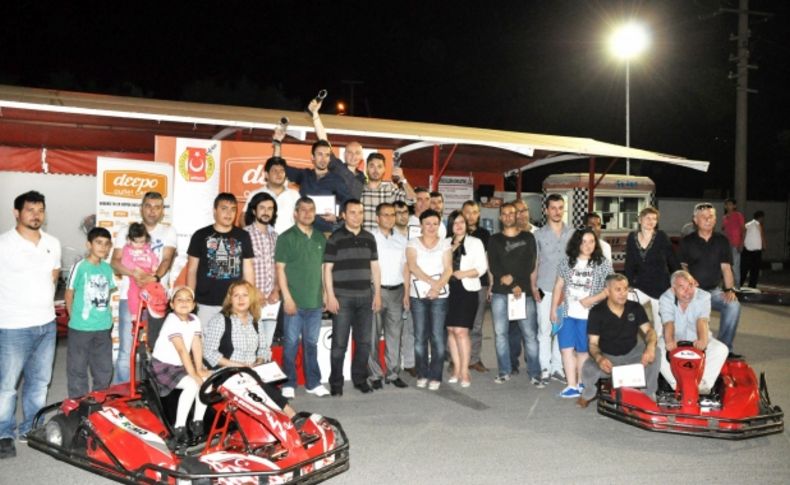 Gazeteciler go-kartla stres attı