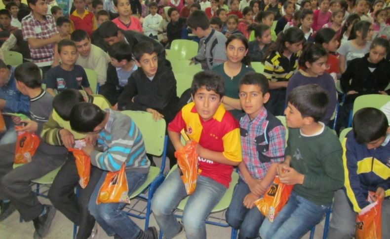 Gaziantep Cahit Nakıboğlu Koleji Derik’teki kardeşleri ile buluştu