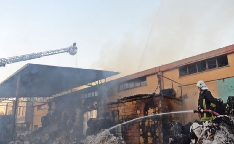 Gaziantep’te iplik fabrikası kül oldu