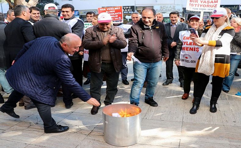 Gaziemir Belediyesi'nde memur eylemi!