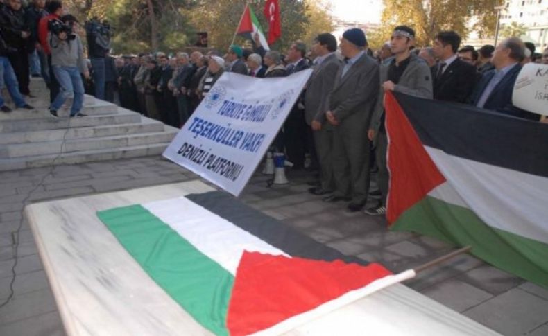 Gazze'de ölenler için gıyabi cenaze namazı