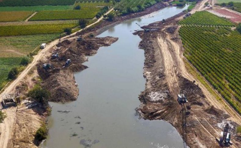 Gediz Nehri'ni kirleten belediyeler için suç duyurusu