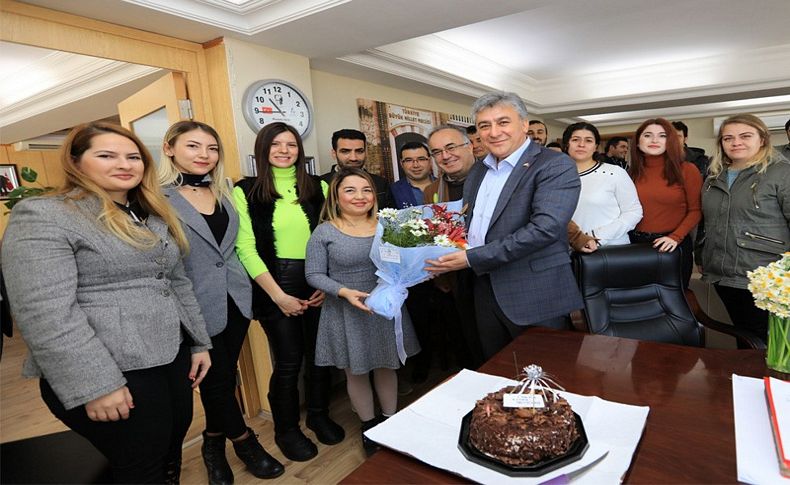 Gençlik Kollarından Başkan İnce’ye şarkı