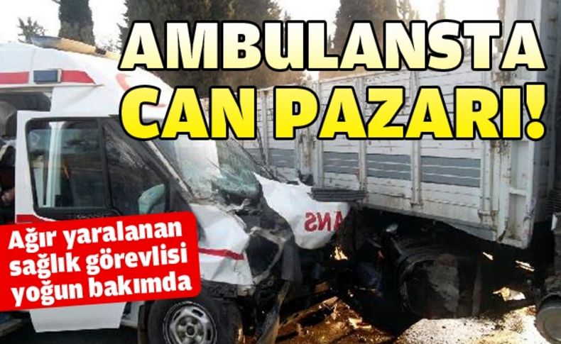 Geri manevra yapan kamyon ambulansla çarpıştı: 3 yaralı