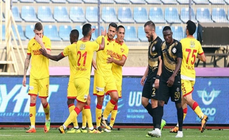 Göz Göz'de hedef üç peşinde!