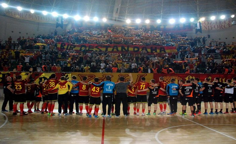 Göztepe 8 oyuncusuyla tekrar anlaştı