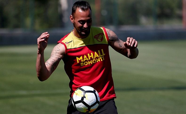 Göztepe'de Beto mutlu!