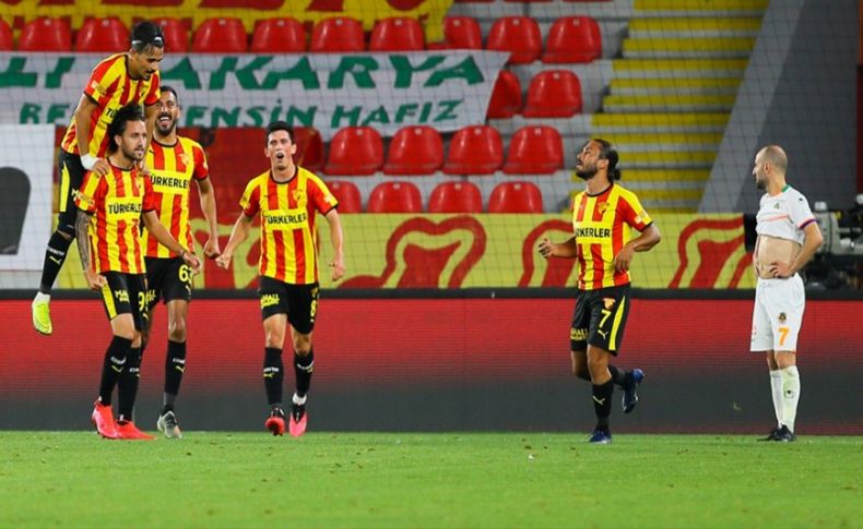 Göztepe'de buruk sevinç