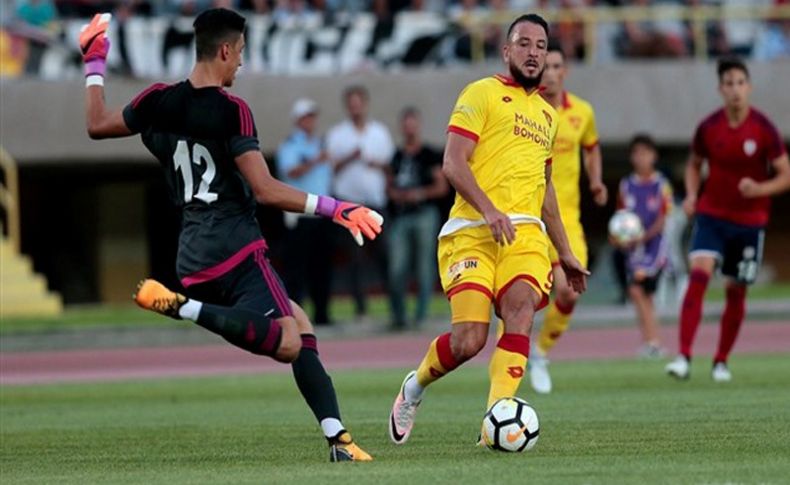 Göztepe'de Ghilas 11'e dönüyor