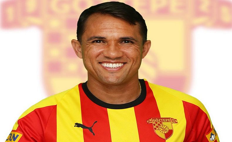 Göztepe'de Mossoro imzaladı, Napoleoni bekleniyor