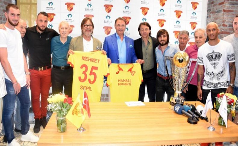 Göztepe'de sponsor değişmedi