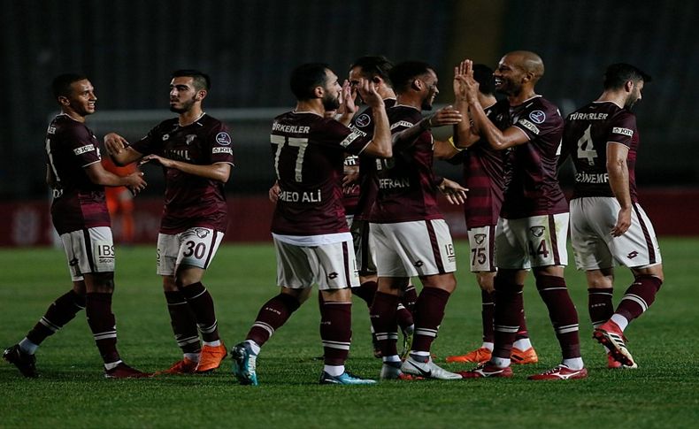 Göztepe'de yedeklere alkış