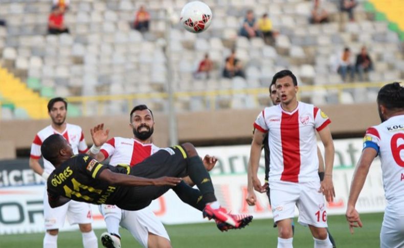 Göztepe play-off şansını tüketiyor