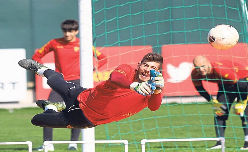 Göztepeli Göktuğ takımına 'Göbek'ten bağlı