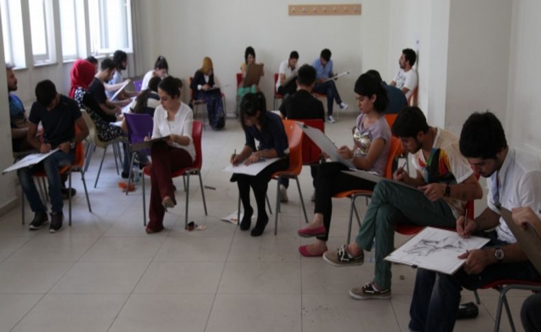 Güzel sanatlar fakültesi vitrinini açtı