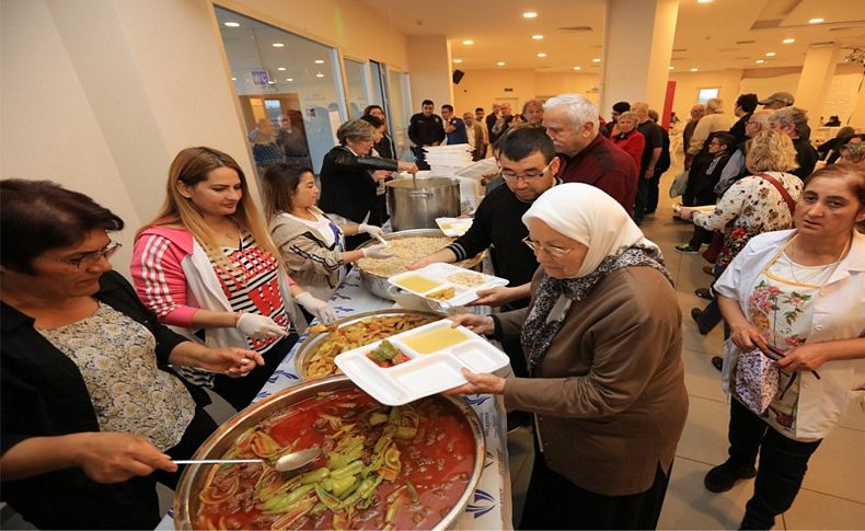 Güzelbahçe'de ilk iftar yemeği verildi