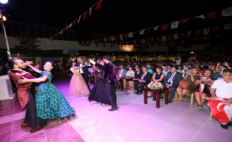 Güzelbahçe’de coşkulu kurtuluş gecesi