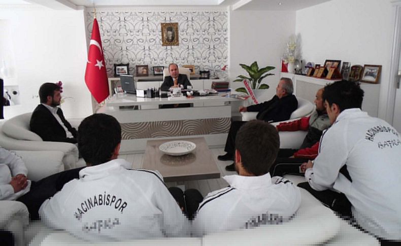 Hacınabispor yönetimi Kaymakam Ali Katırcı’yı ziyaret etti