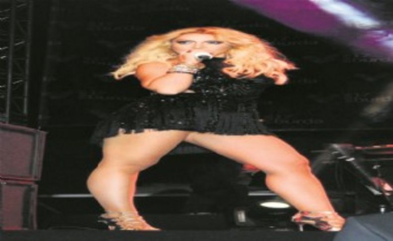 Hadise Lopez gibi taştı!