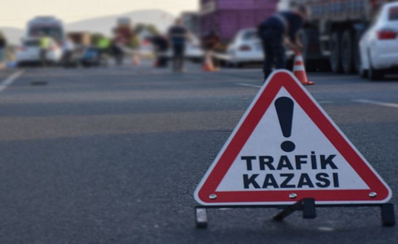 Hafif ticari aracın çarptığı trafik polisi şehit oldu