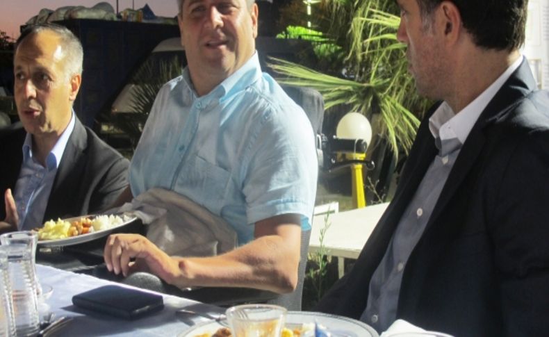 Hakan Şükür, Omurilik Felçlileri Derneği'nin iftarına katıldı