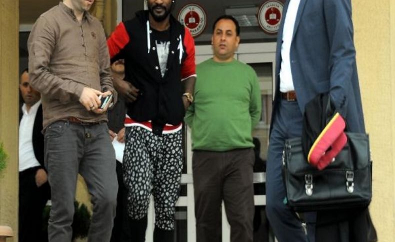 Hakim Karşisina Çikan Trabzonsporlu Zokora Alkollü Olduğunu Kabul Etmedi