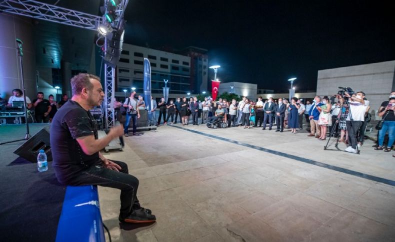 Haluk Levent Otizm Yerleşkesi Projesi'nin yüzü oldu