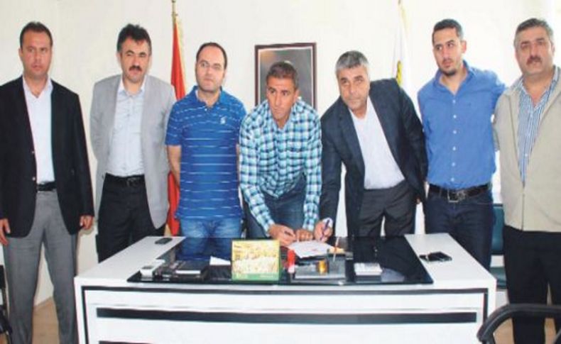 Hamza Hamzaoğlu 1 yıl daha Akigo’da