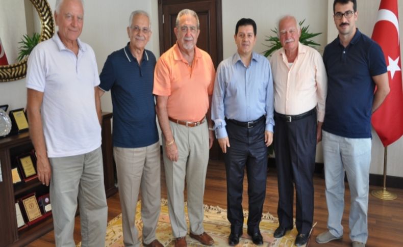 Hanedan torunları, Bodrum Kaymakamı Gödekmerdan'ı ziyaret etti