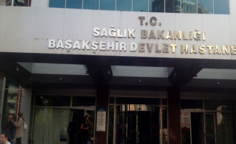 Hasta yakını doktora saldırıp, güvenlik görevlisini yaraladı