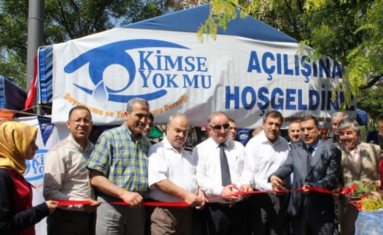 Hayırsever bayanlardan Kimse Yok Mu Derneği yararına kermes