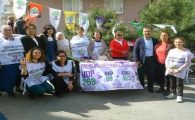 HDP'li kadınların 'Özgür kadınla yeni yaşama' stantları