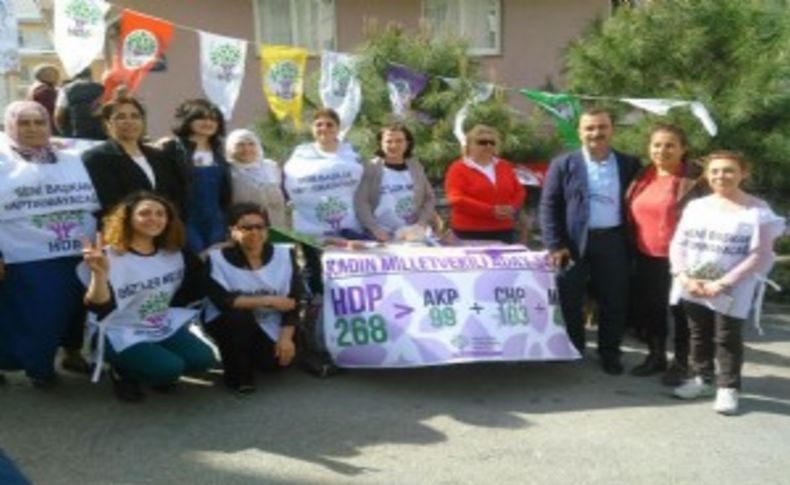 HDP'li kadınların 'Özgür kadınla yeni yaşama' stantları
