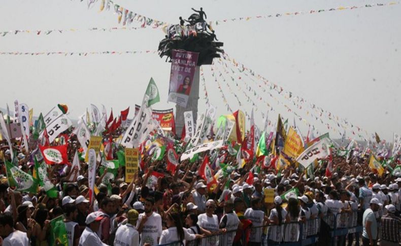 HDP mitingine konser ayarı