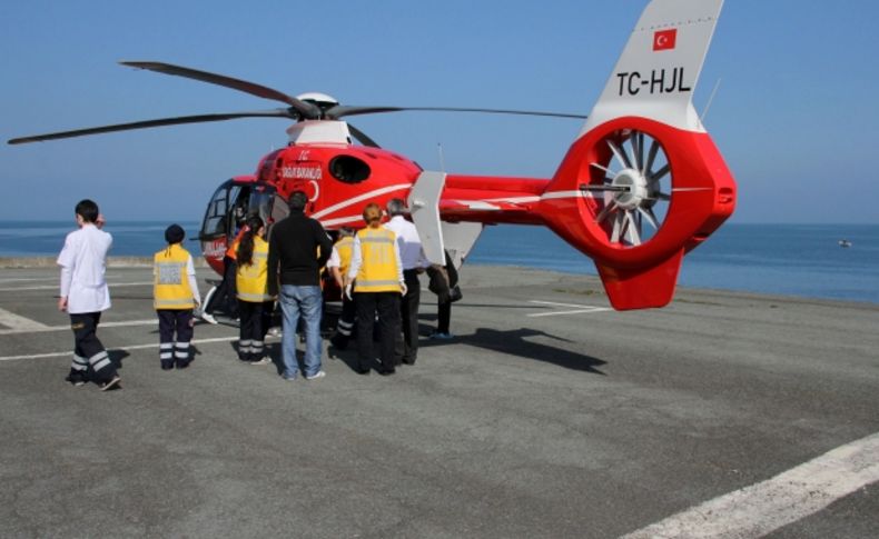 Helikopter ambulans kazada yaralanan hemşire için havalandı