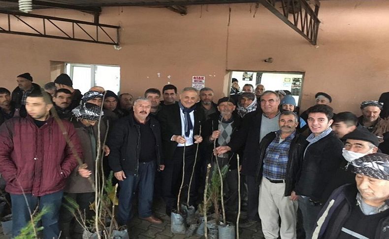 Ödemiş'te 4 bin 880 fidan dağıtıldı