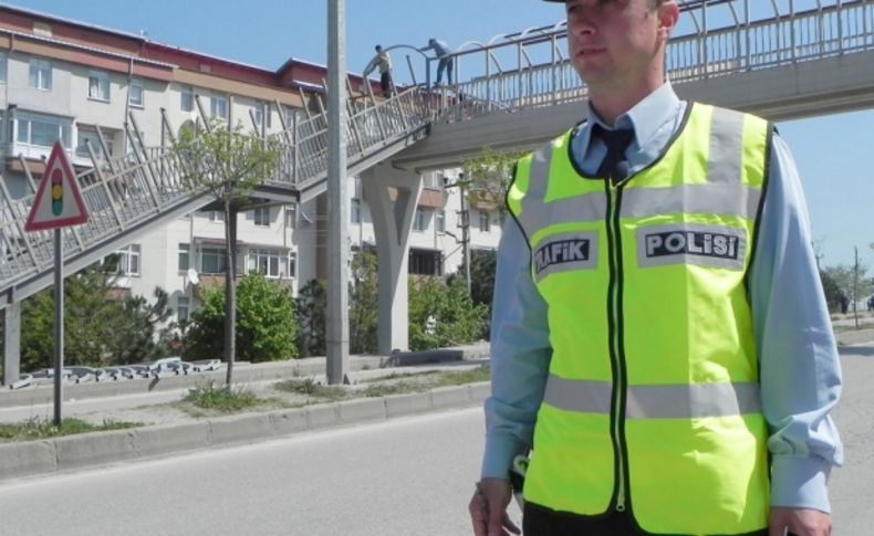 Hız sınırı aşan 10 sürücüye 343’er lira ceza