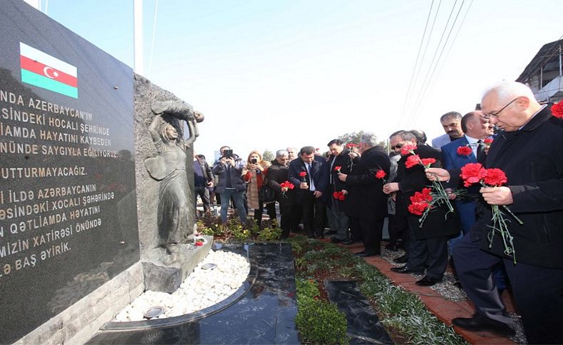 Hocalı katliamı kurbanları Karabağlar’da anıldı