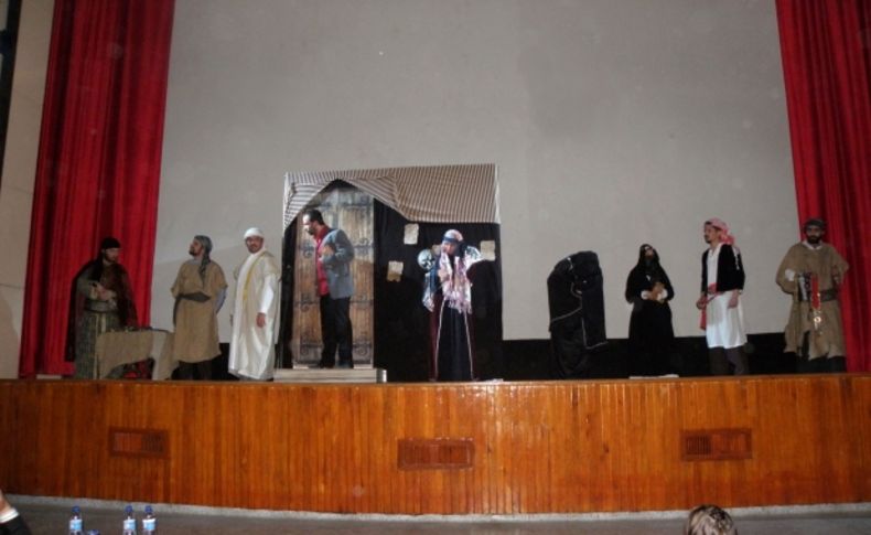 Hz. Muhammed'i 'Gül Devri Ev' ile andılar