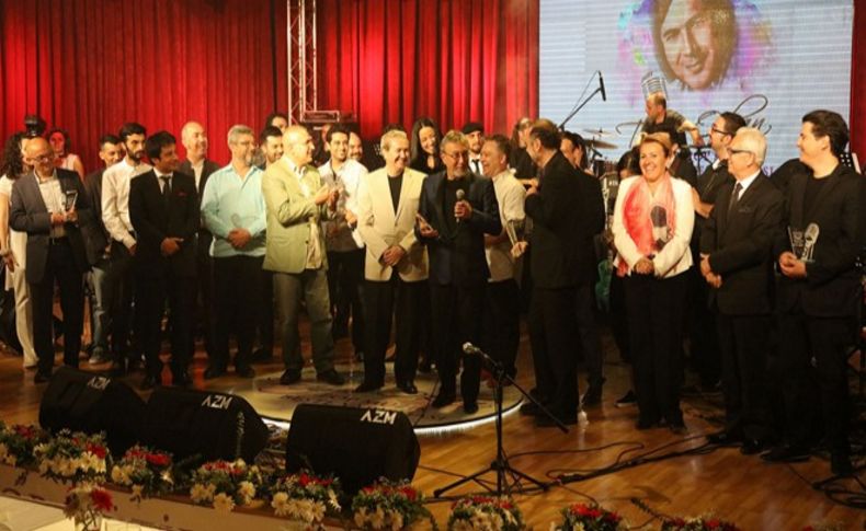 Urla'da Tanju Okan gecesi