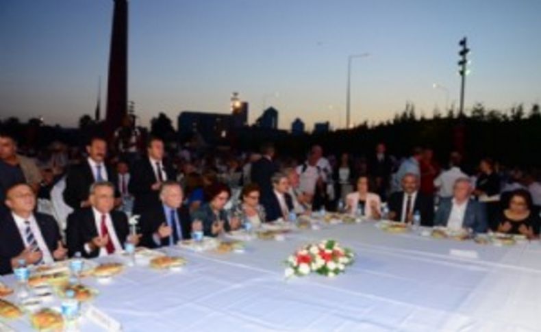 İzmir'den İhsanoğlu geçti! Gün boyu neler yaşandı'