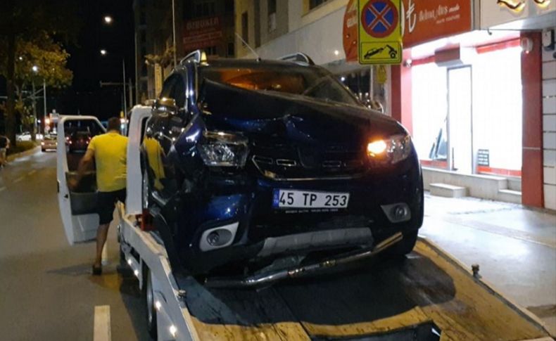 İki bulvarın kesişiminde yine kaza: 4 yaralı!