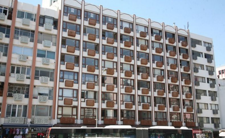 Konak'ta böyle, İkiçeşmelik'te böyle