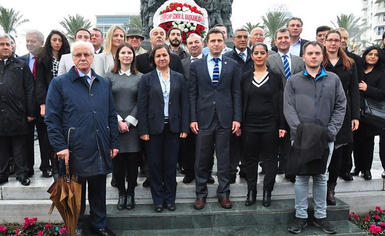 CHP İzmir'de 2 yöneticinin görevi belli oldu