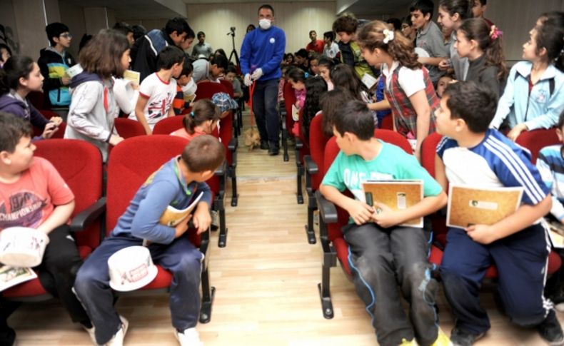 İlköğretim öğrencilerini, hayvanları tanıdı