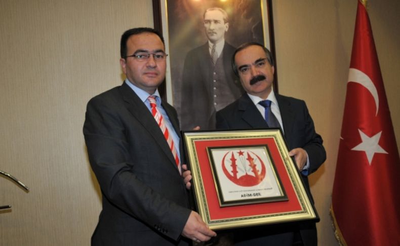 İmam hatip mezunları Vali Coş'u ziyaret etti