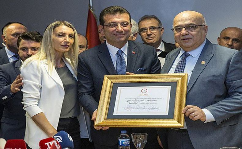 İmamoğlu İstanbul'un mührünü aldı