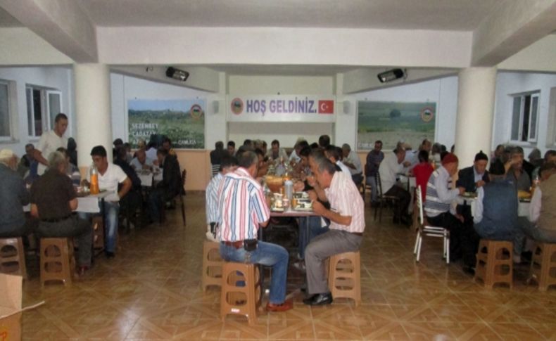 İmece usulü iftarla konuklarını ağırlıyorlar