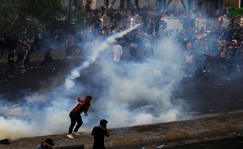 Irak'ta alarm! Gösterilerde 12 kişi öldü