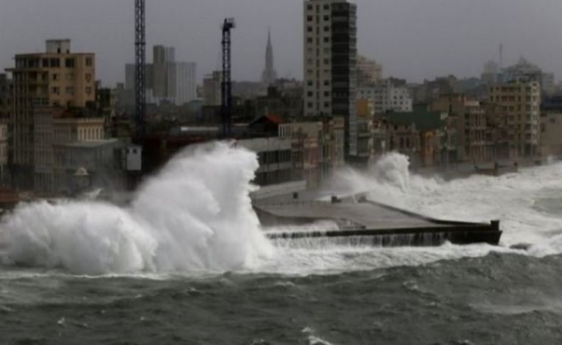 Irma Kasırgası Florida'ya yaklaşıyor